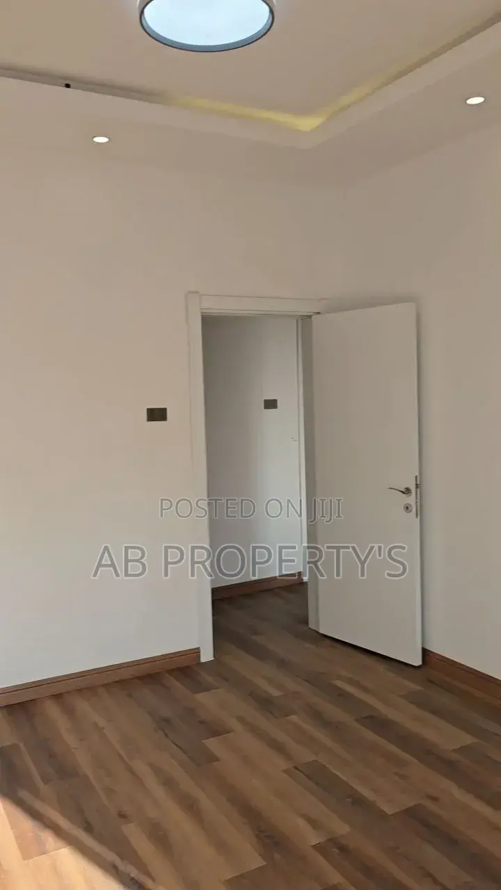 Furnished 3bdrm Apartment in Global Hotel, Kirkos for sale