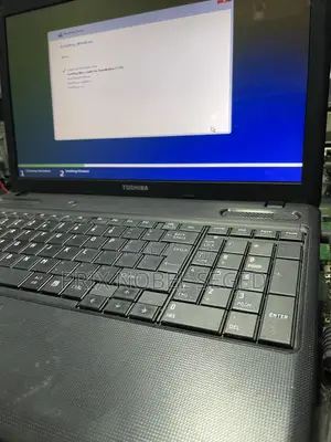 Laptop Toshiba Satellite C55 4GB Intel Core i3 HDD 512GB