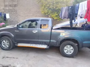 Toyota Hilux 3.0 D-4D 4x4 2012 Gray