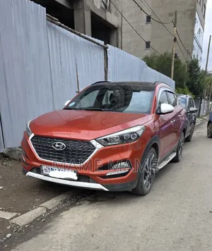 Hyundai Tucson 2017 Red