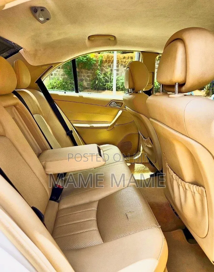 Mercedes-Benz C200 2006 White