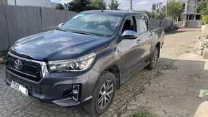Toyota Hilux 2018 Gray