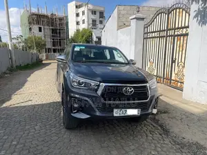 Toyota Hilux 2018 Gray