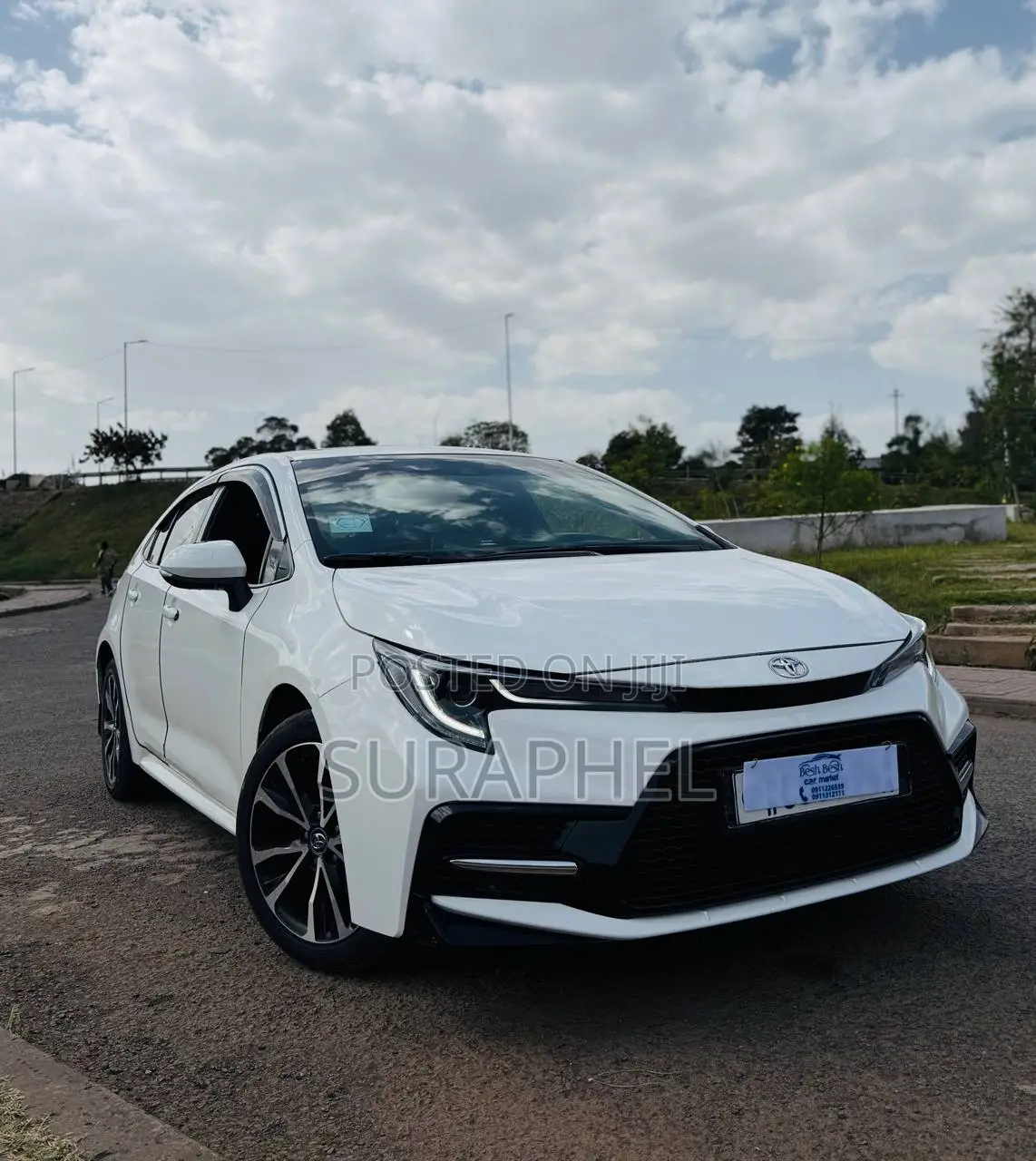 Toyota Corolla LE 2023 White