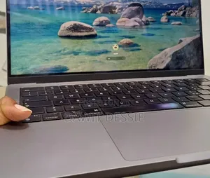 New Laptop Apple MacBook Pro 2021 M1 16GB Apple M1 Pro SSD 512GB