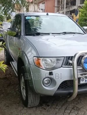 Mitsubishi L200 2008 Silver