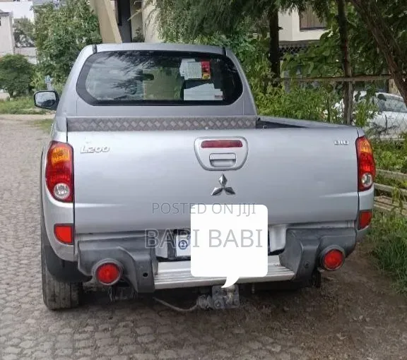 Mitsubishi L200 2008 Silver