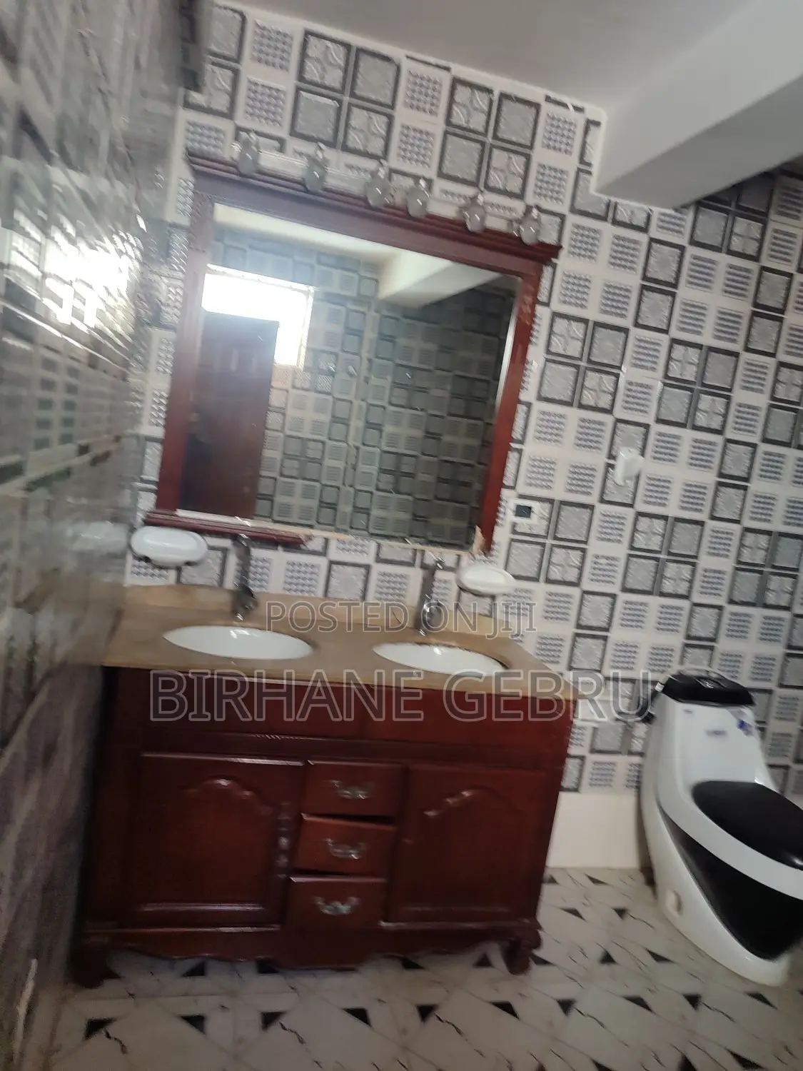 8bdrm House in G+2 House, Bole for rent