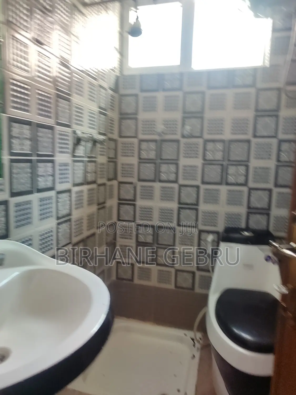 8bdrm House in G+2 House, Bole for rent