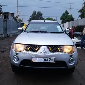 Mitsubishi L200 2007 Silver