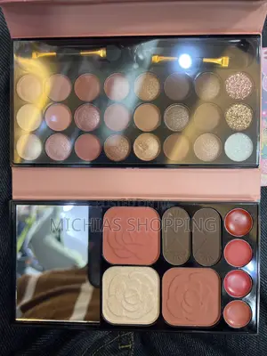Makeup Plate Eyeshadow /Blusher/Lipstick/Eyebrow/Highlighter Collectio