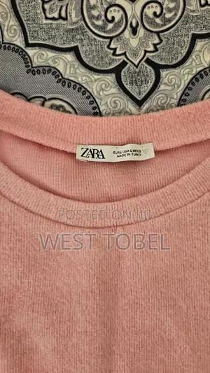 Zara Seated