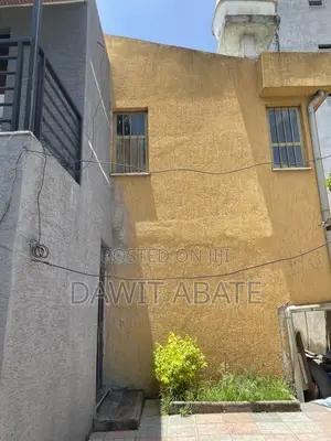 7bdrm House in Lafto for sale