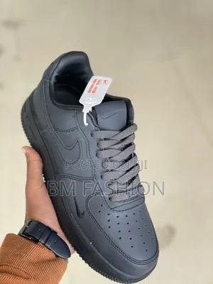 Nike Air Force 1 All Black
