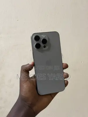 New Apple iPhone 15 Pro Max 256 GB Silver