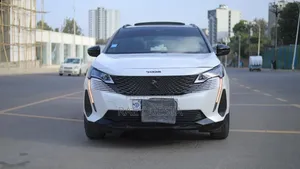 Peugeot 5008 2022 White