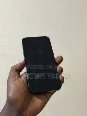 New Apple iPhone 16e 128 GB Black