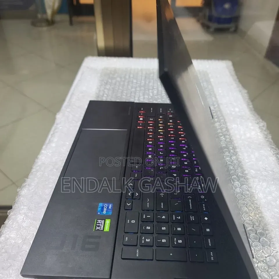 New Laptop HP Omen 15 16GB Intel Core i7 SSD 512GB