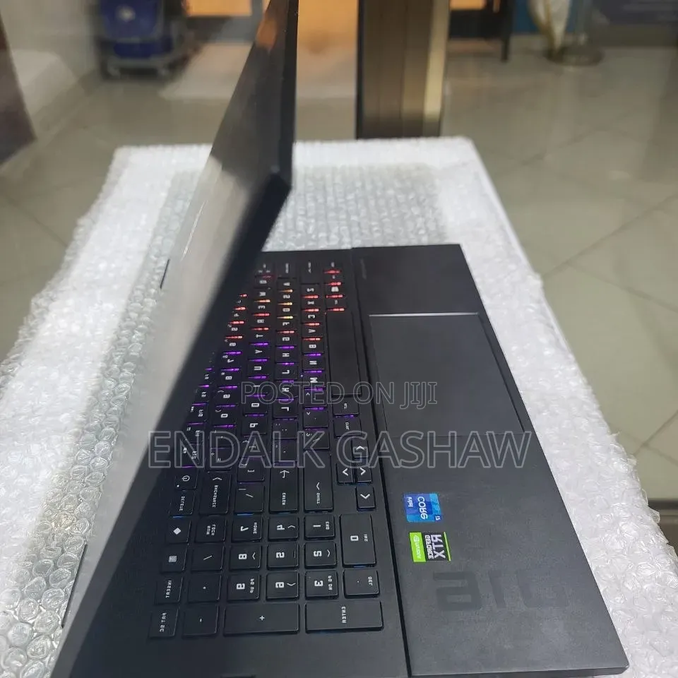 New Laptop HP Omen 15 16GB Intel Core i7 SSD 512GB