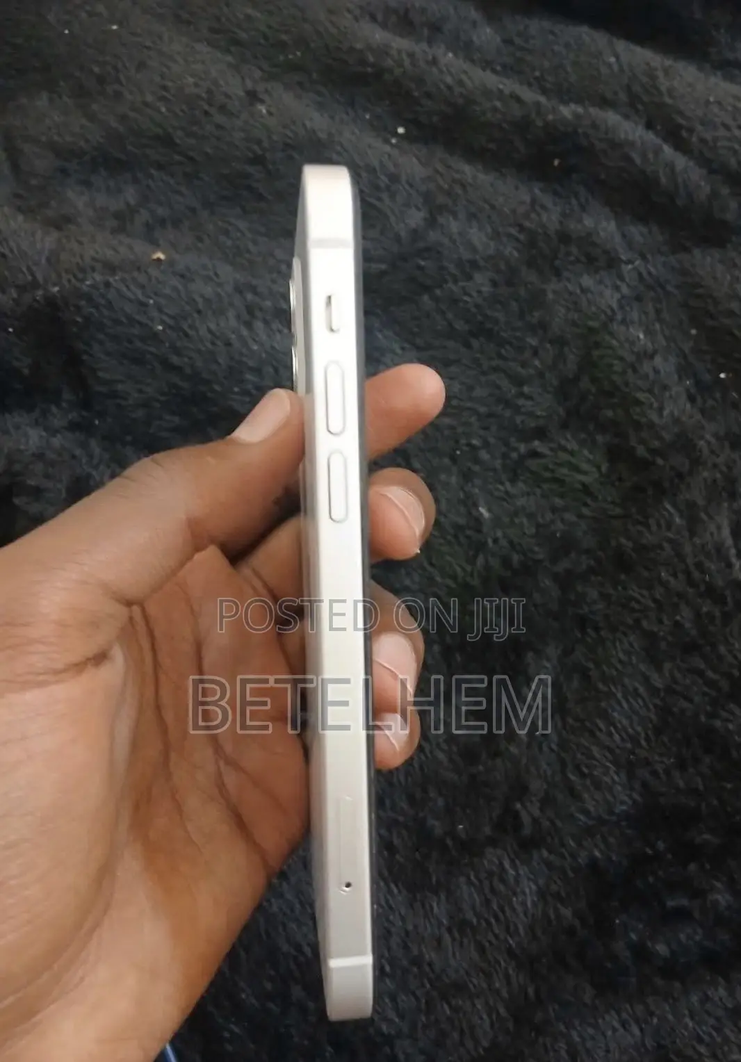 New Apple iPhone 12 64 GB White