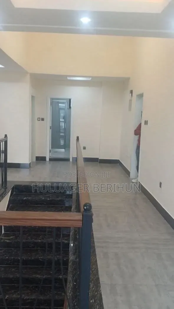 Furnished 7bdrm Villa in Bole for sale