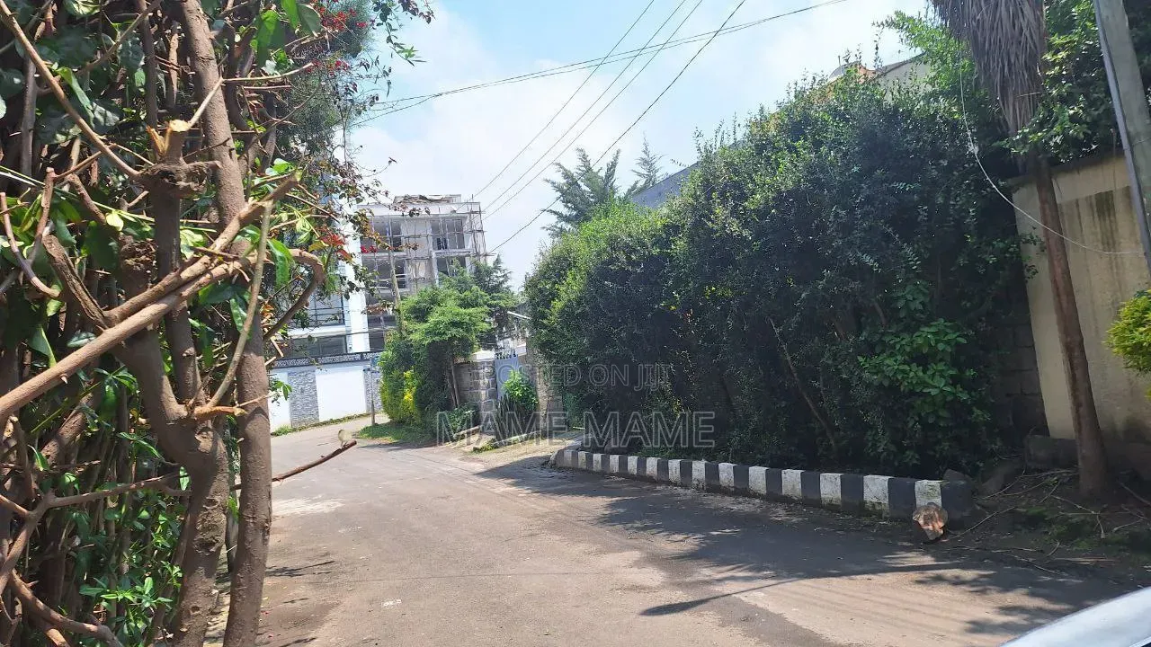 6bdrm House in Addis Abeba, Bole for sale