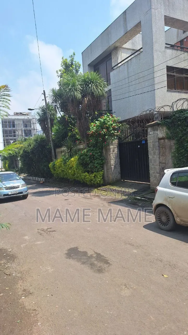 6bdrm House in Addis Abeba, Bole for sale