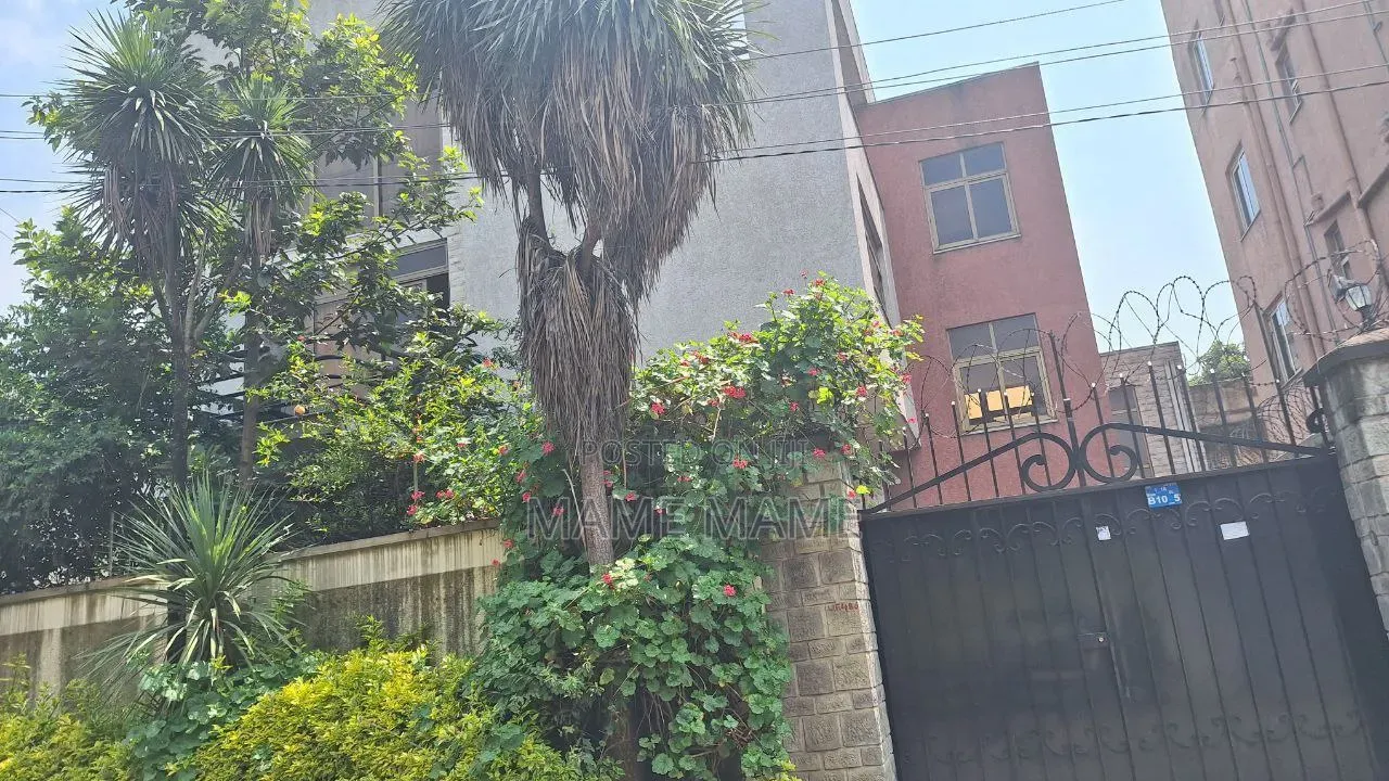 6bdrm House in Addis Abeba, Bole for sale