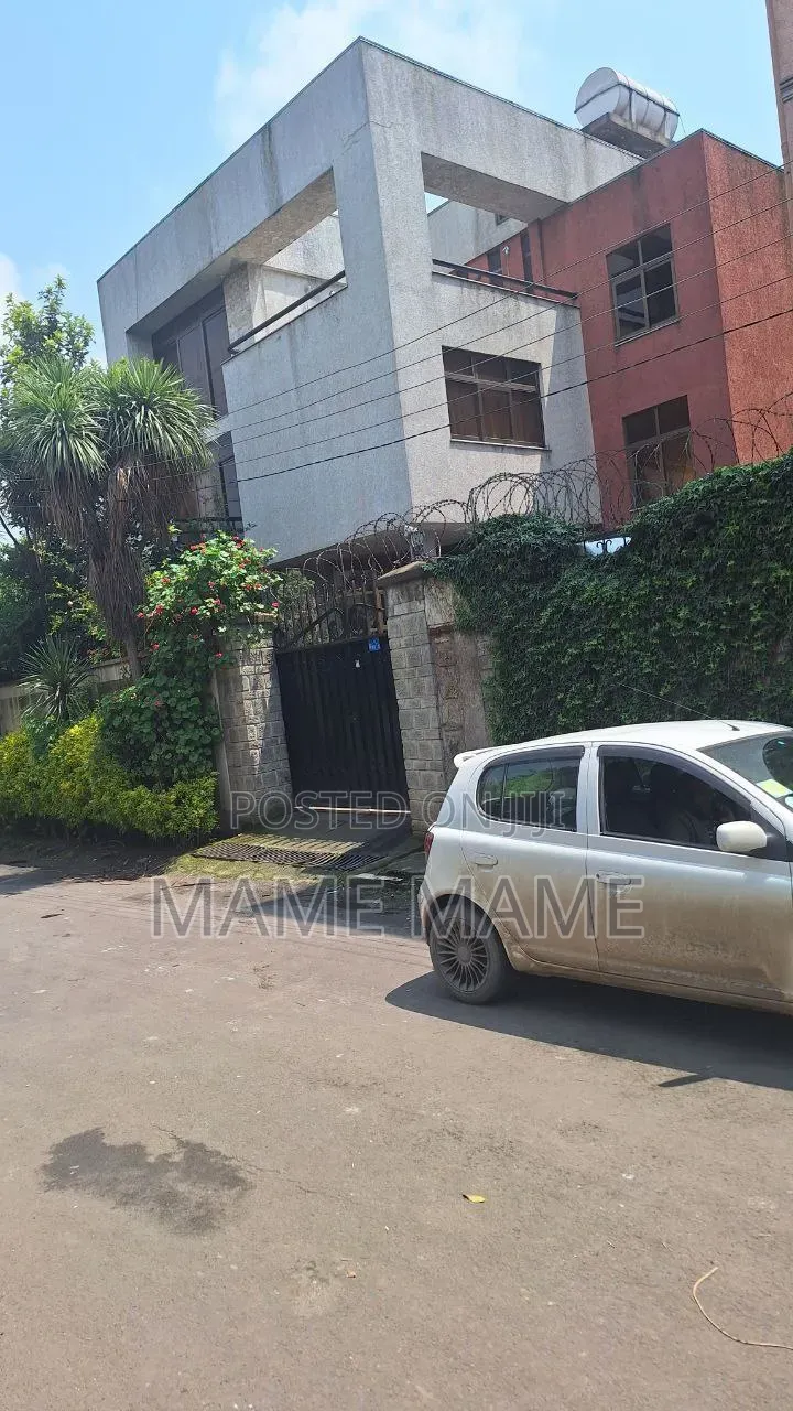 6bdrm House in Addis Abeba, Bole for sale