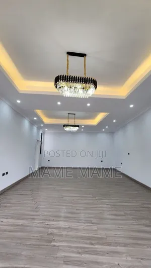 7bdrm House in Addis Abeba, Bole for sale