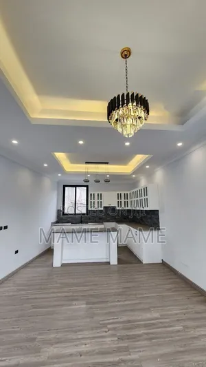 7bdrm House in Addis Abeba, Bole for sale