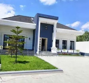 5bdrm Villa in Addis Abeba, Bole for sale