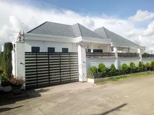 4bdrm Villa in Addis Abeba, Bole for sale