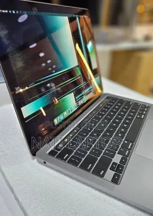 New Laptop Apple MacBook Pro 2022 M2 8GB Apple M2 SSD 256GB