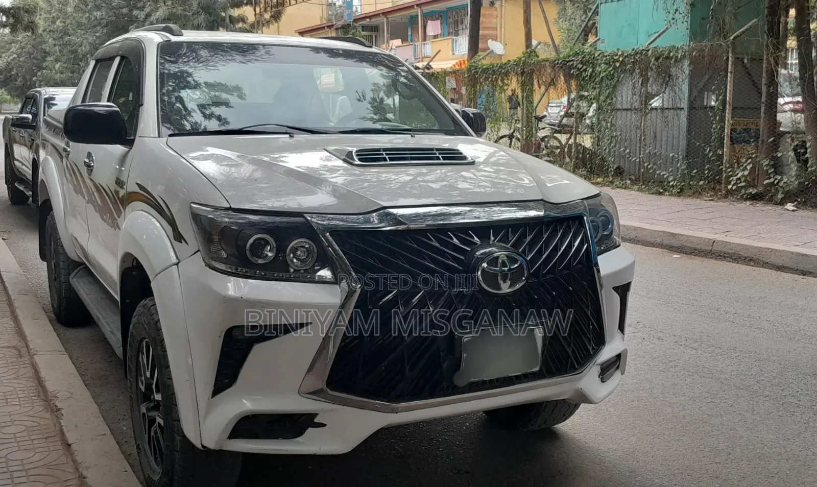Toyota Hilux 2013 White