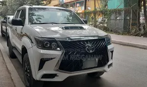 Toyota Hilux 2013 White