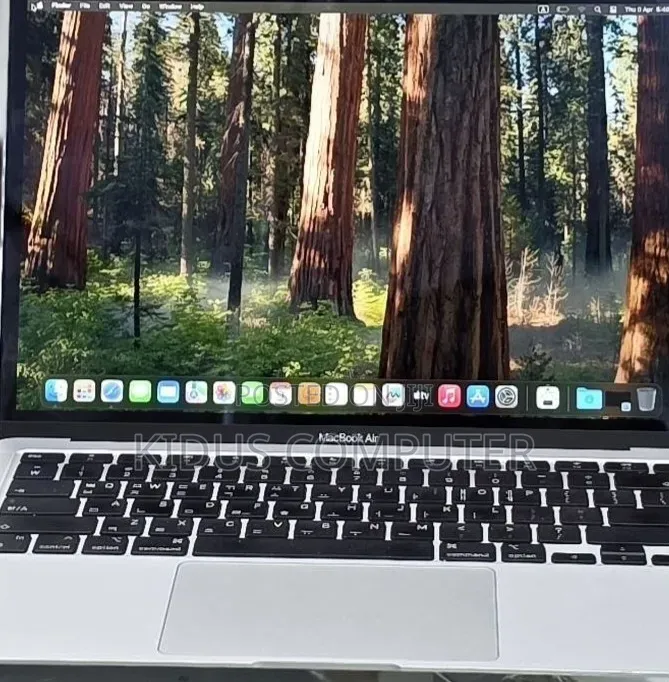 New Laptop Apple MacBook Air 8GB Apple M1 SSD 512GB