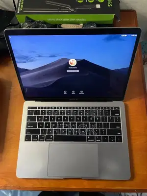 Laptop Apple MacBook Pro 2017 16GB Intel Core i7 SSD 500GB