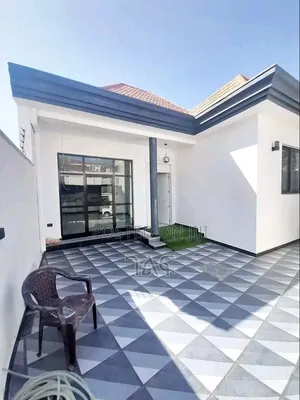 3bdrm Villa in 170 ካሬ አያት ዞን ውስጥ, Bole for sale