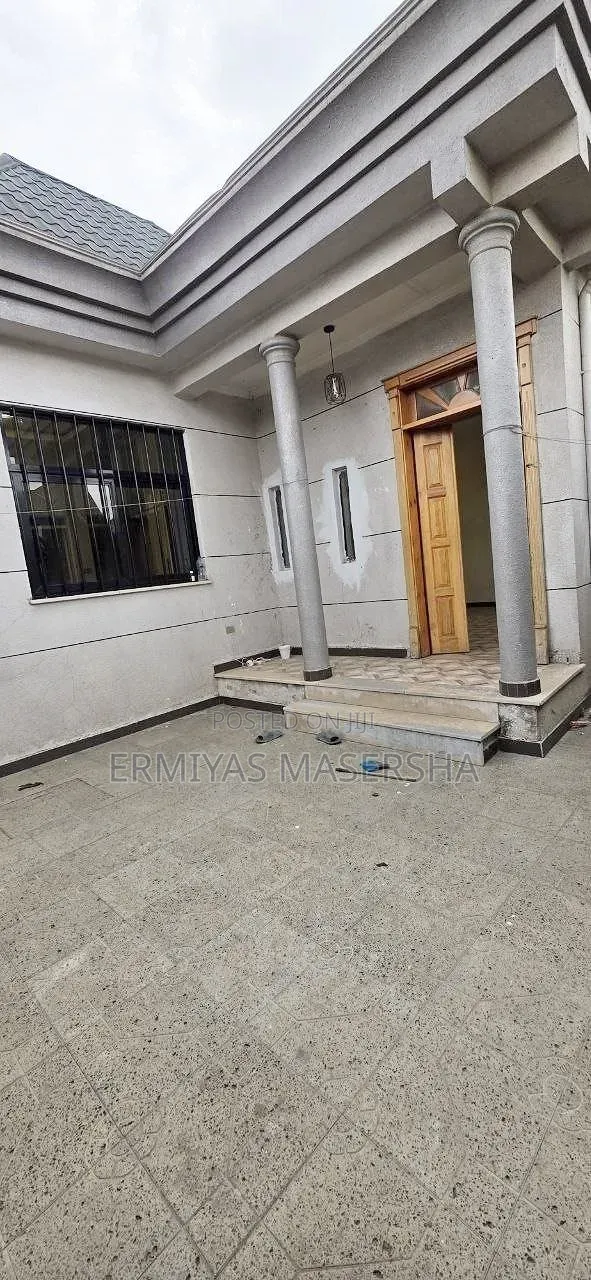 Furnished 5bdrm House in Yeka for sale