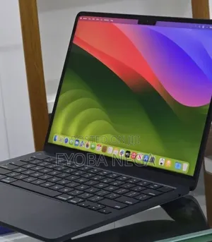New Laptop Apple MacBook Air 2025 M4 13-inch 16GB Apple M4 SSD 256GB