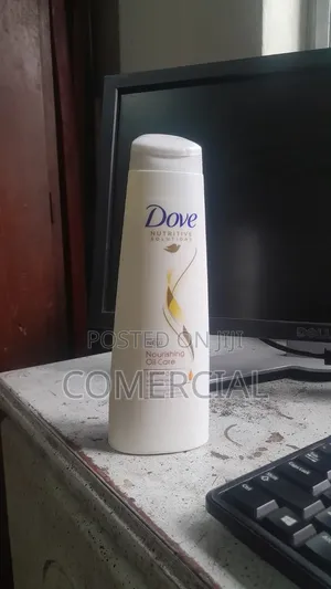 Dove Nourishing Oil Care Shampoo – 400ml