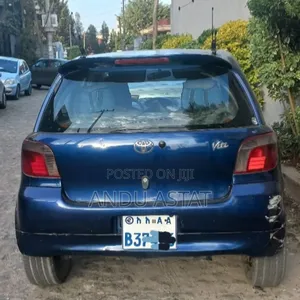 Toyota Vitz 2001 Blue