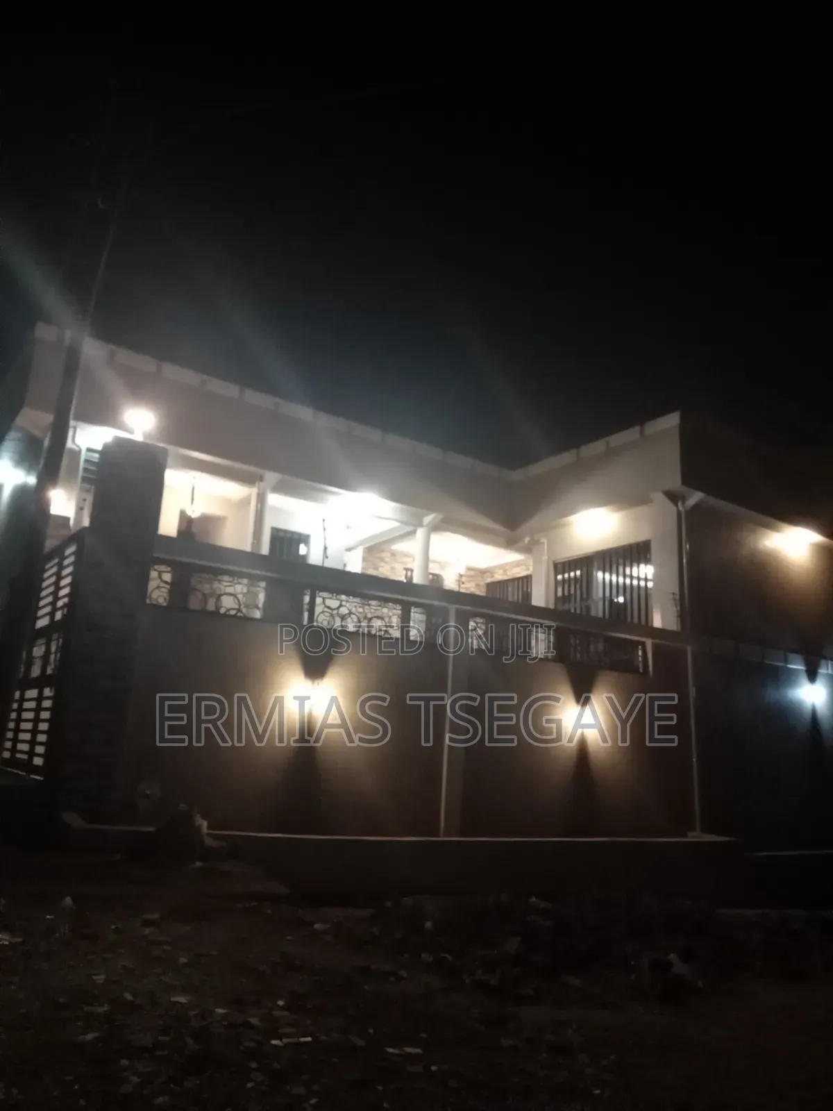 3bdrm House in South West Shewa for sale