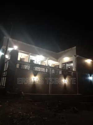 3bdrm House in South West Shewa for sale