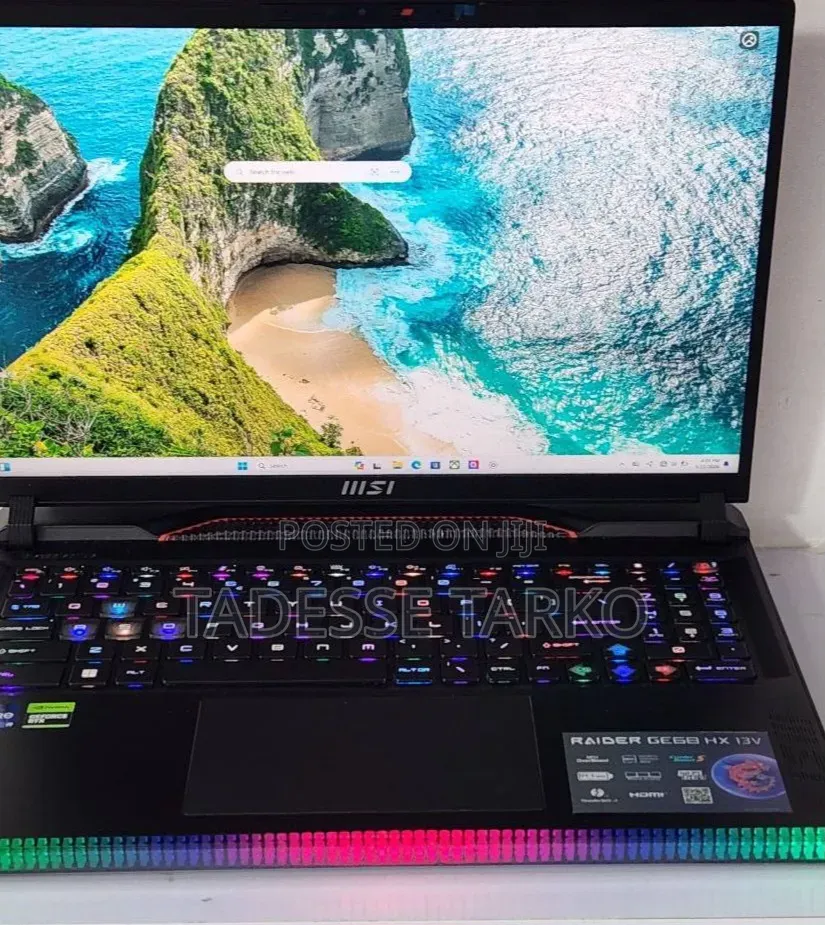 New Laptop MSI Raider GE68HX 13VI-202US 32GB Intel Core i9 SSD 1T