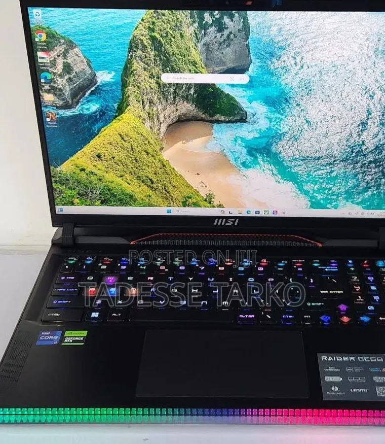 New Laptop MSI Raider GE68HX 13VI-202US 32GB Intel Core i9 SSD 1T