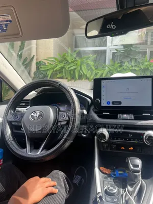 Toyota RAV4 2023 Silver
