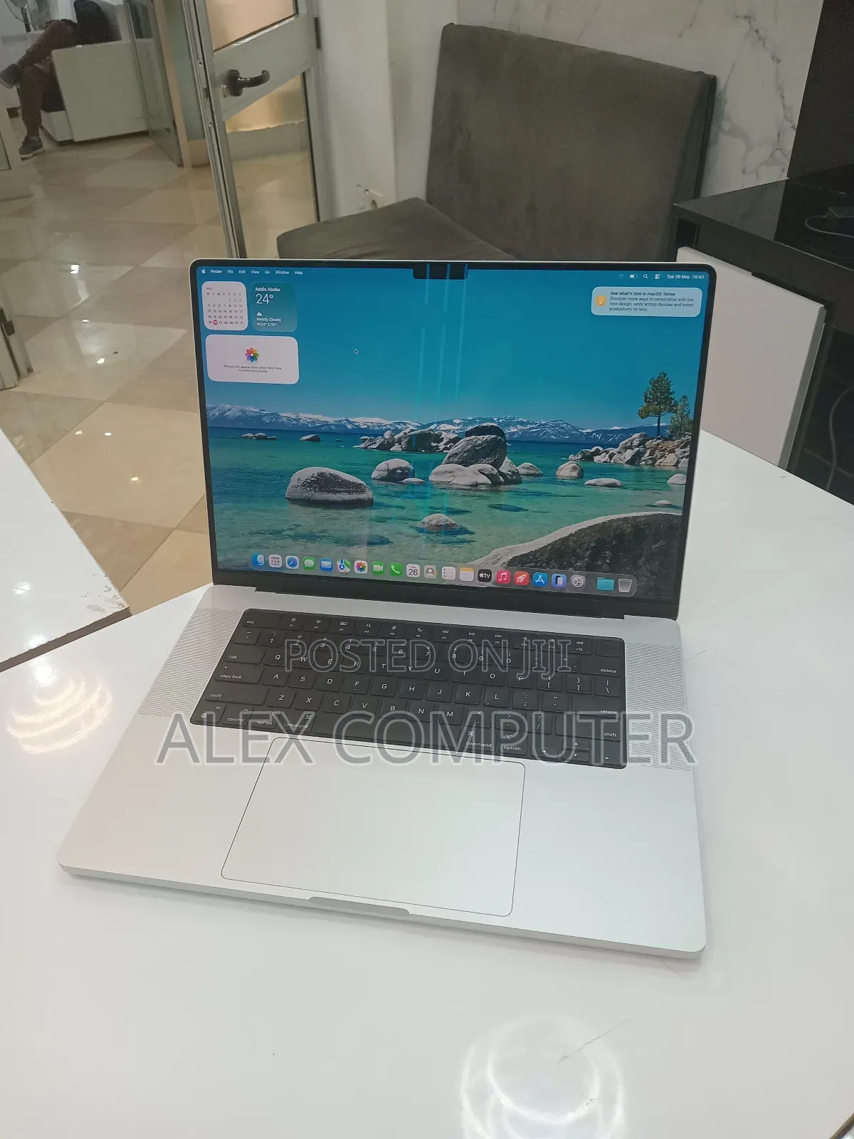 New Laptop Apple MacBook Pro 32GB Apple M1 Max SSD 1T