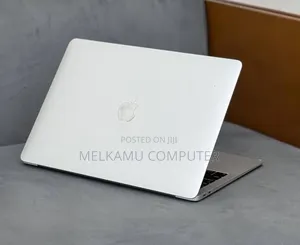 New Laptop Apple MacBook Air 2019 8GB Intel Core i5 SSD 128GB